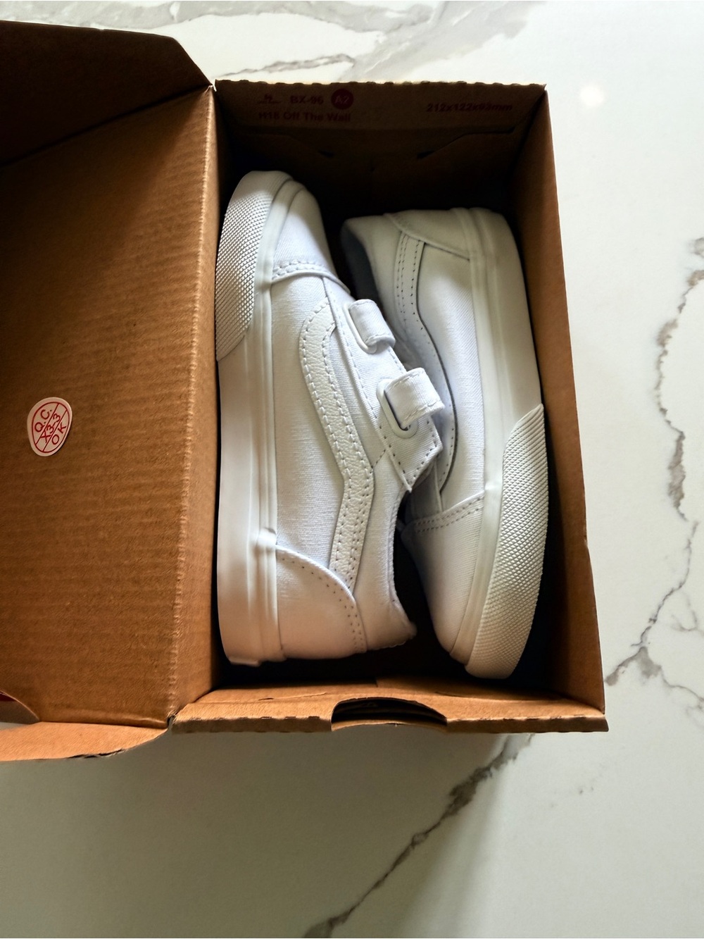 Vans white canvas old skool V toddler 9.5 sneakers nwt